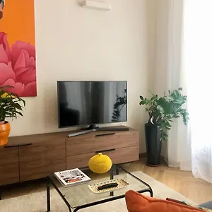  Apartment Opera Luxury Rosmini Italy